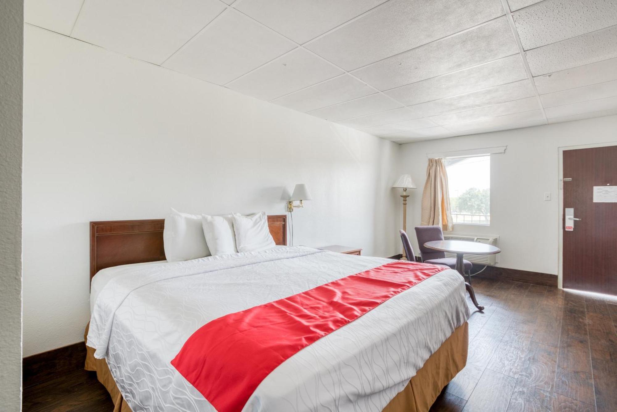 Oyo Hotel San Antonio Lackland Air Force Base West ภายนอก รูปภาพ