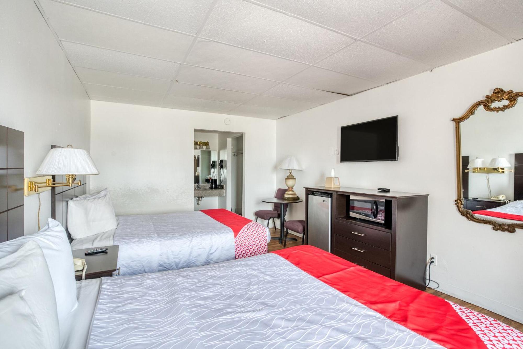 Oyo Hotel San Antonio Lackland Air Force Base West ภายนอก รูปภาพ
