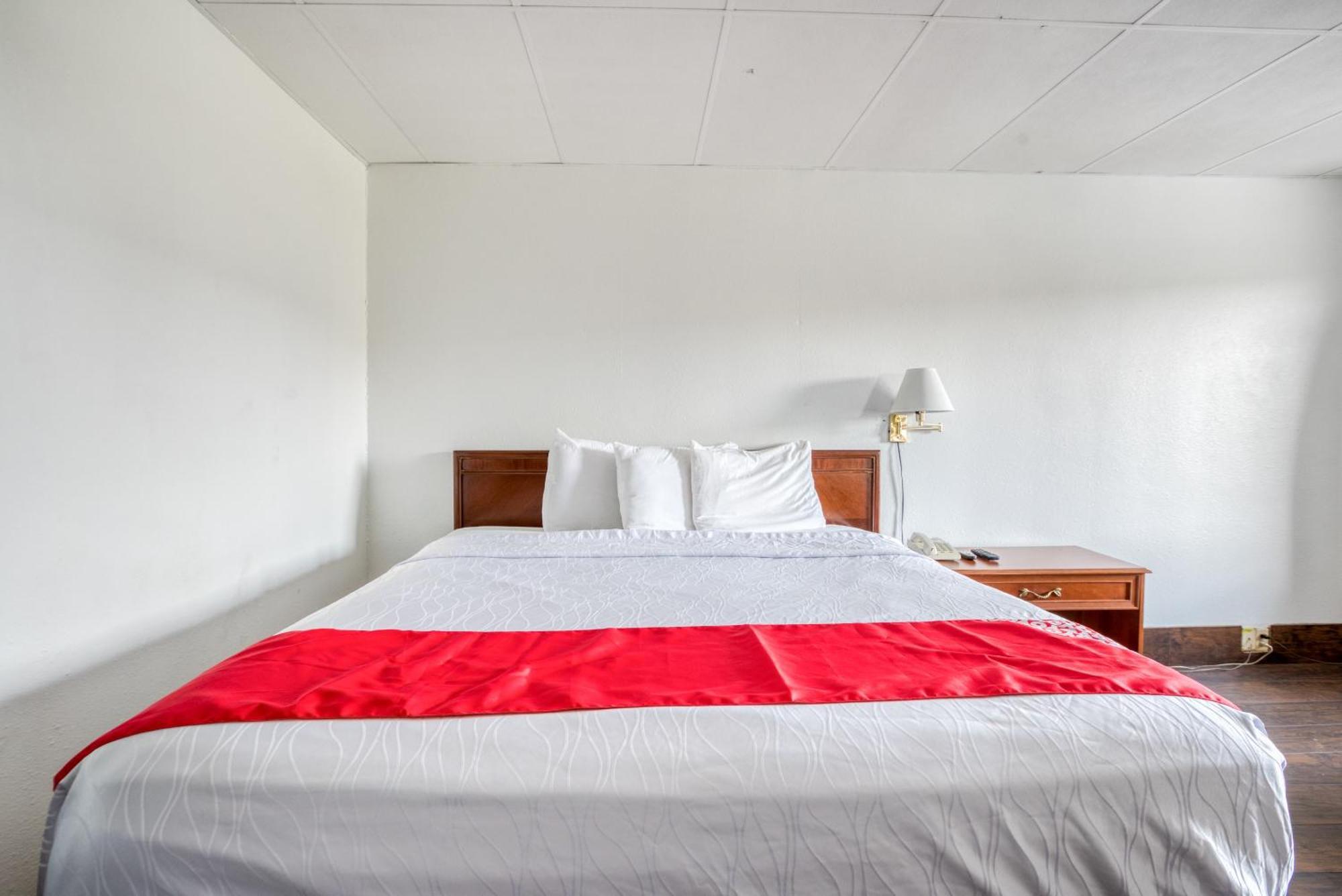 Oyo Hotel San Antonio Lackland Air Force Base West ภายนอก รูปภาพ